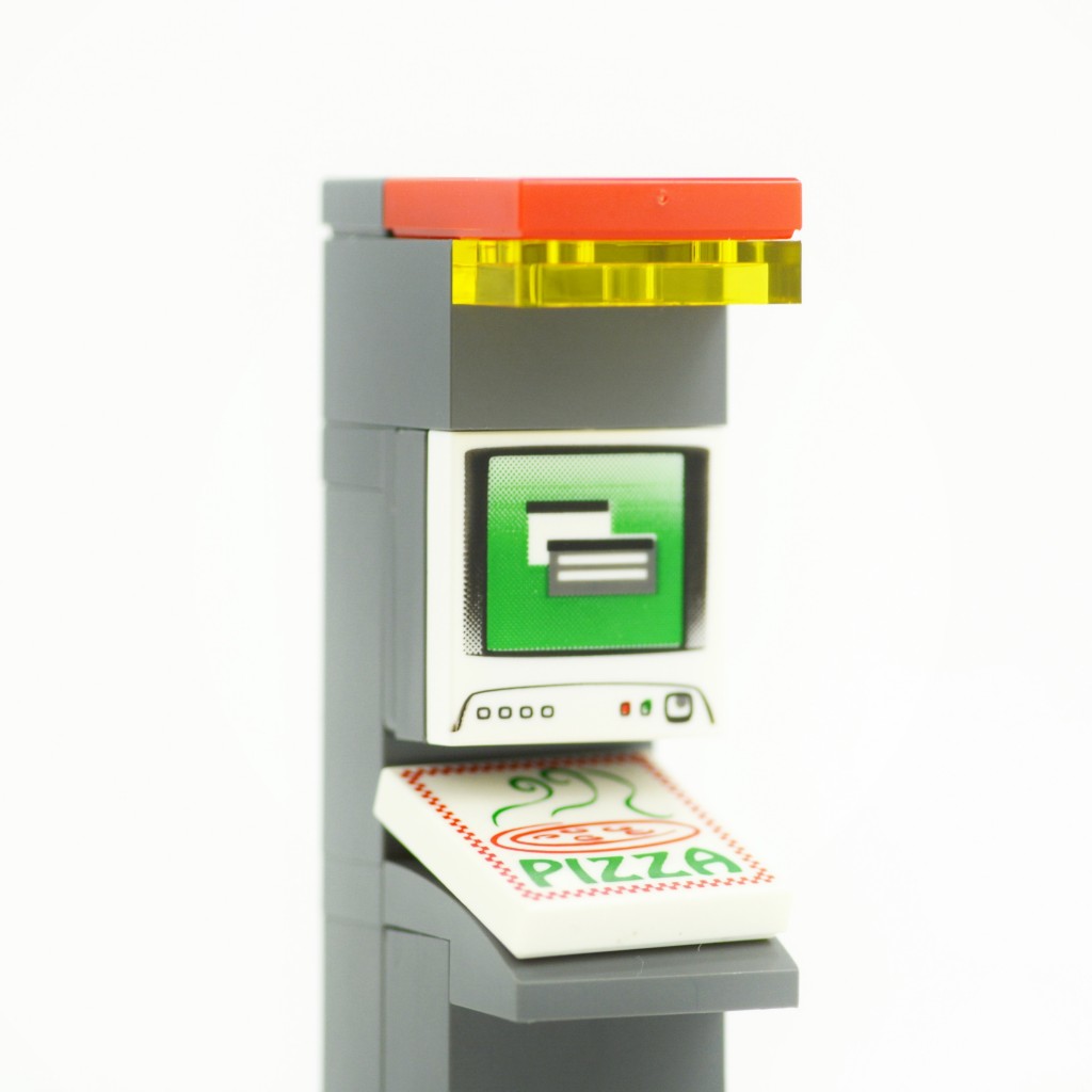 Students at Ohio's Xavier University can soon order pizza at the touch of a button via the first Pizza ATM in the USA!