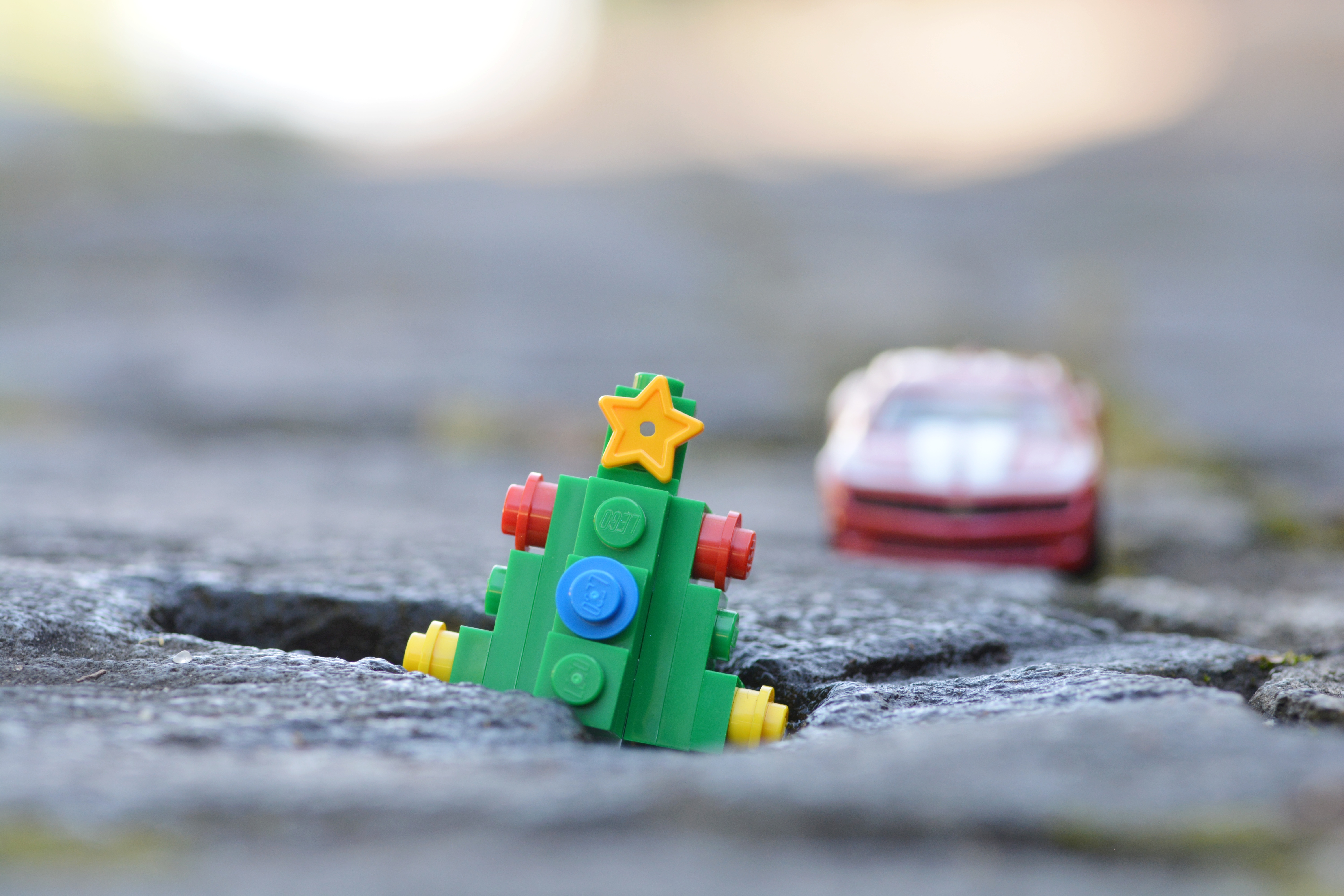 Christmas tree planted in Mississippi pothole to alert drivers The Short News